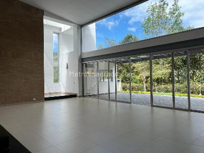 Casa en venta en Envigado, Envigado · foto 4 de 20