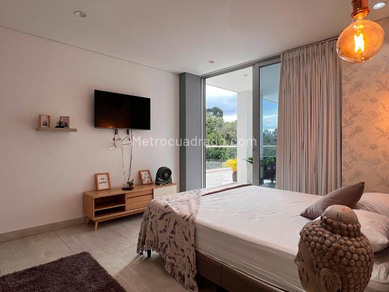 Casa Amoblada de 4 Alcobas en Altos del Poblado - 5