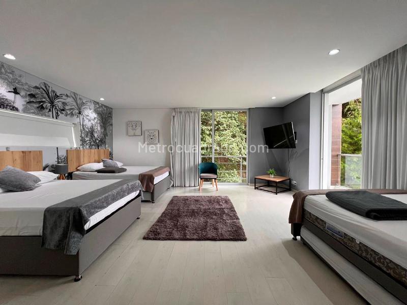 Casa Amoblada de 4 Alcobas en Altos del Poblado - 8