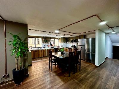 Apartamento de 5 alcobas en venta en La Aguacatala, Medellín, 250 m² · foto 4 de 19