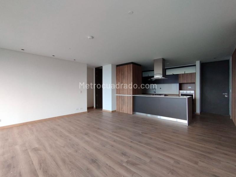 Modern 2BR Apartment with City View in El Poblado - 4
