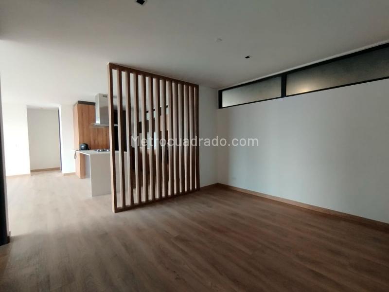 Modern 2BR Apartment with City View in El Poblado - 8