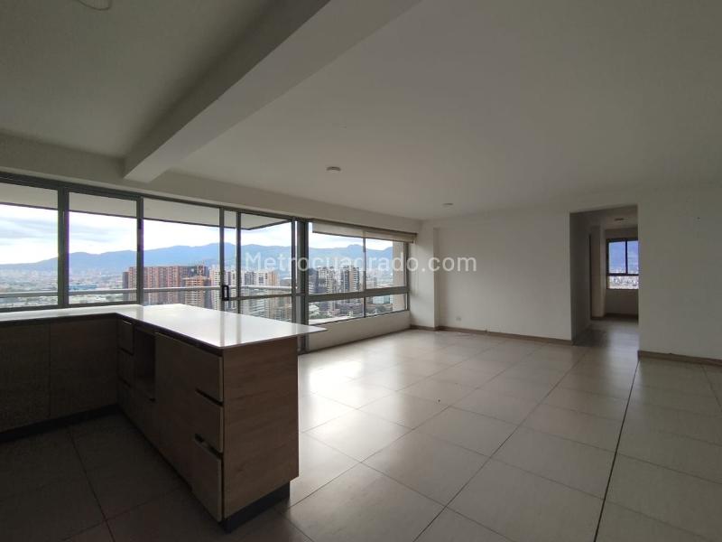 Modern 3BR Apartment with Amenities in El Poblado - 3