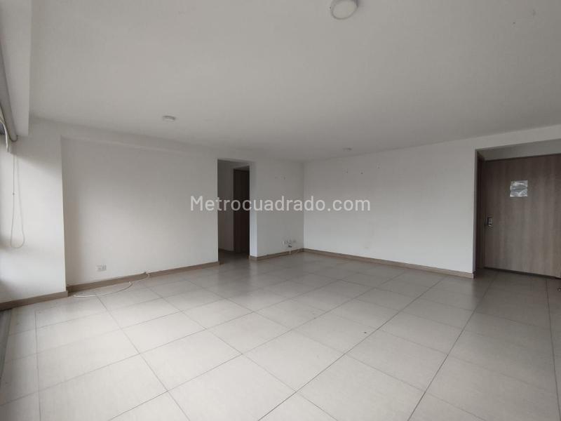 Modern 3BR Apartment with Amenities in El Poblado - 4