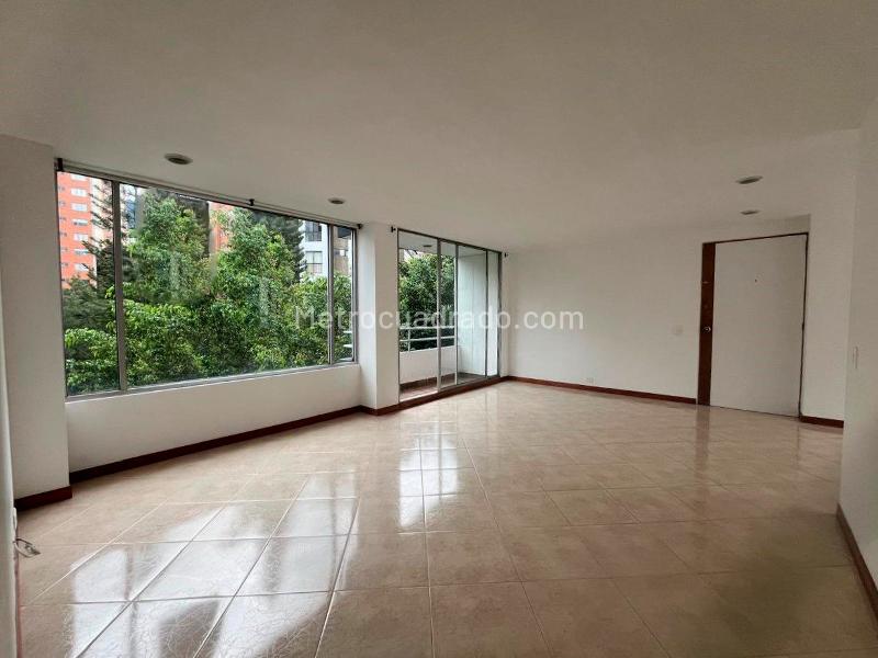 Apartamento de 3 Alcobas con Balcón en El Poblado - 3