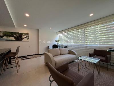 Apartamento de 2 alcobas en venta en El Poblado, Medellín, 74 m² · foto 2 de 13