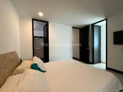 Apartamento de 2 alcobas en venta en El Poblado, Medellín, 74 m² · foto 9 de 13