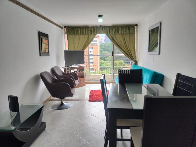 Apartamento Amoblado de 3 Alcobas en El Poblado - 2