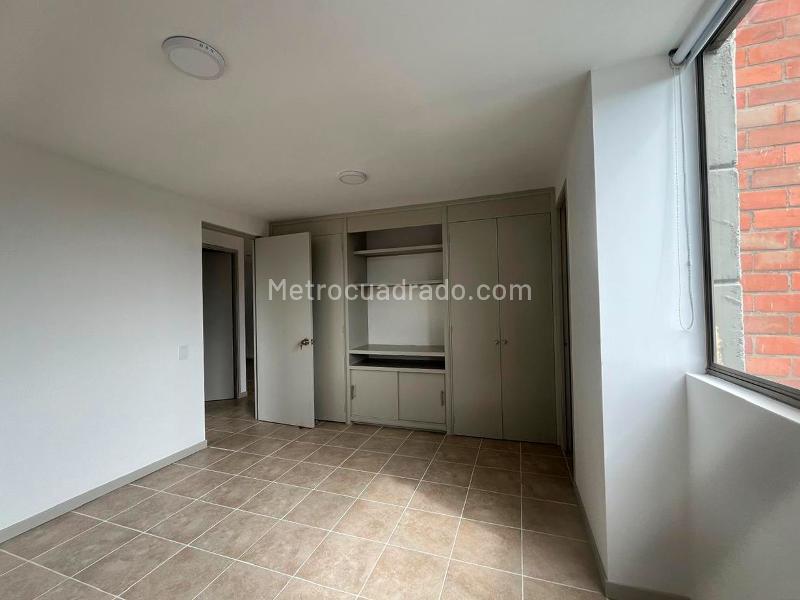 Apartamento de 2 Alcobas en El Poblado en Conjunto Cerrado - 7