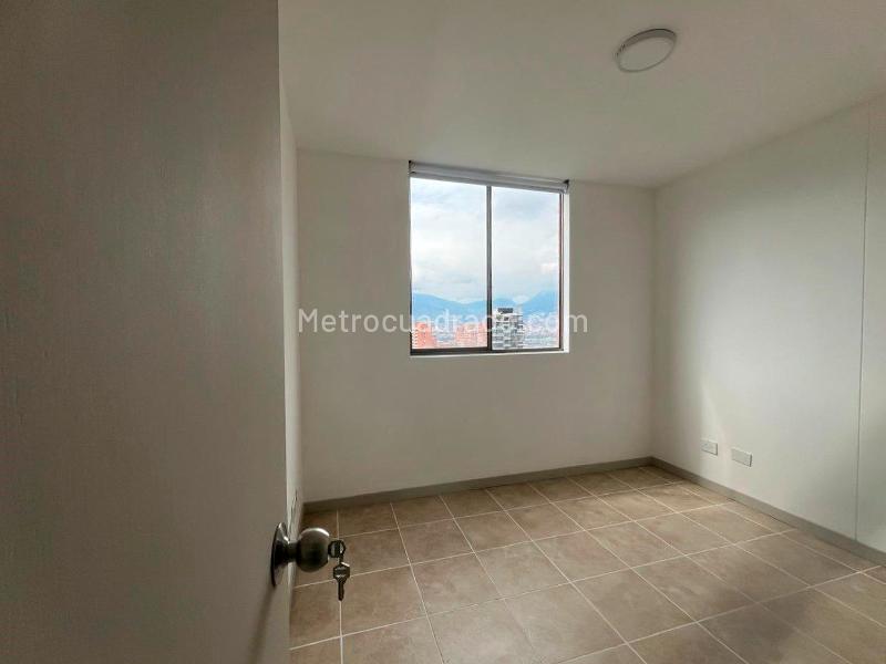 Apartamento de 2 Alcobas en El Poblado en Conjunto Cerrado - 8