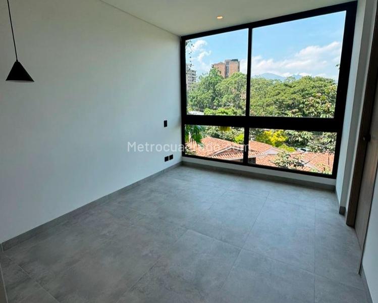 Apartamento de 3 Alcobas con Gimnasio en El Poblado - 9