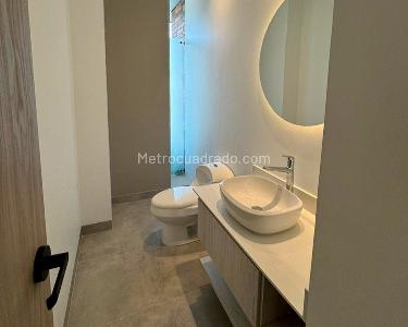 Apartamento de 3 alcobas en venta en El Poblado, Medellín, 218 m² · foto 11 de 15