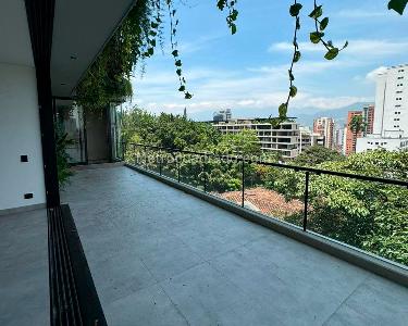 Apartamento de 3 alcobas en venta en El Poblado, Medellín, 218 m² · foto 14 de 15