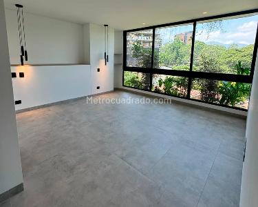 Apartamento de 3 alcobas en venta en El Poblado, Medellín, 218 m² · foto 3 de 15
