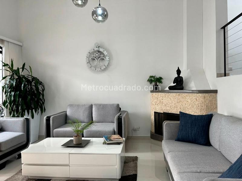 Furnished 2BR House in El Poblado - 2