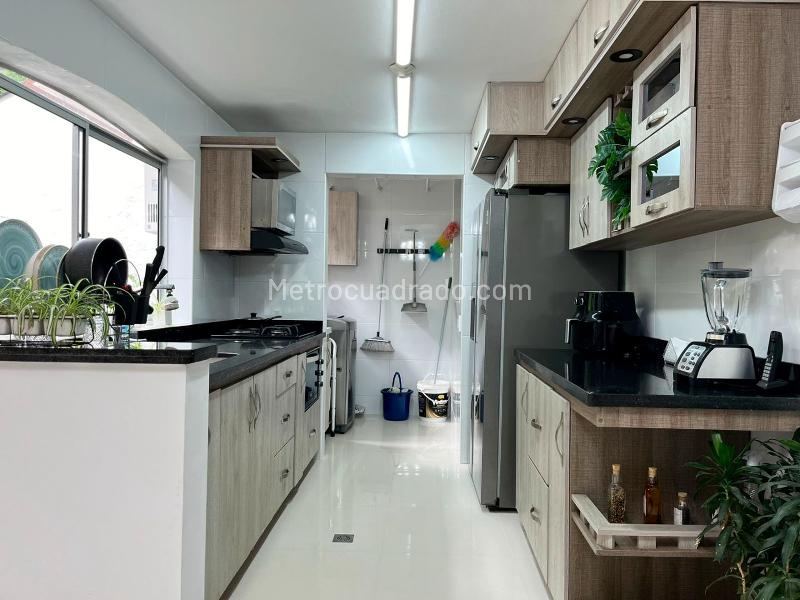 Furnished 2BR House in El Poblado - 6