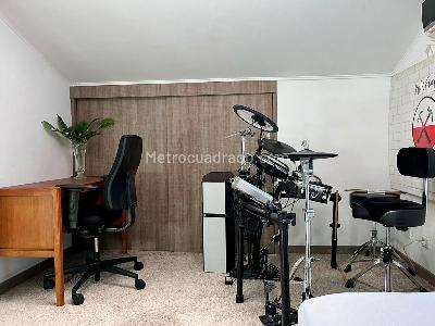 Casa de 2 alcobas en arriendo en El Poblado, Medellín, 165 m² · foto 10 de 20