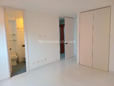 Apartamento de 3 alcobas en arriendo en El Poblado, Medellín, 178 m² · foto 13 de 19