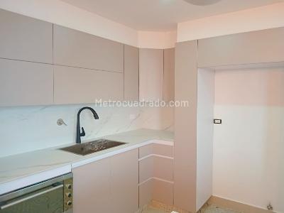 Apartamento de 3 alcobas en arriendo en El Poblado, Medellín, 178 m² · foto 9 de 19