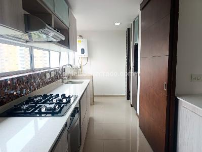 Apartamento de 3 alcobas en arriendo en La Florida, Medellín, 130 m² · foto 6 de 18