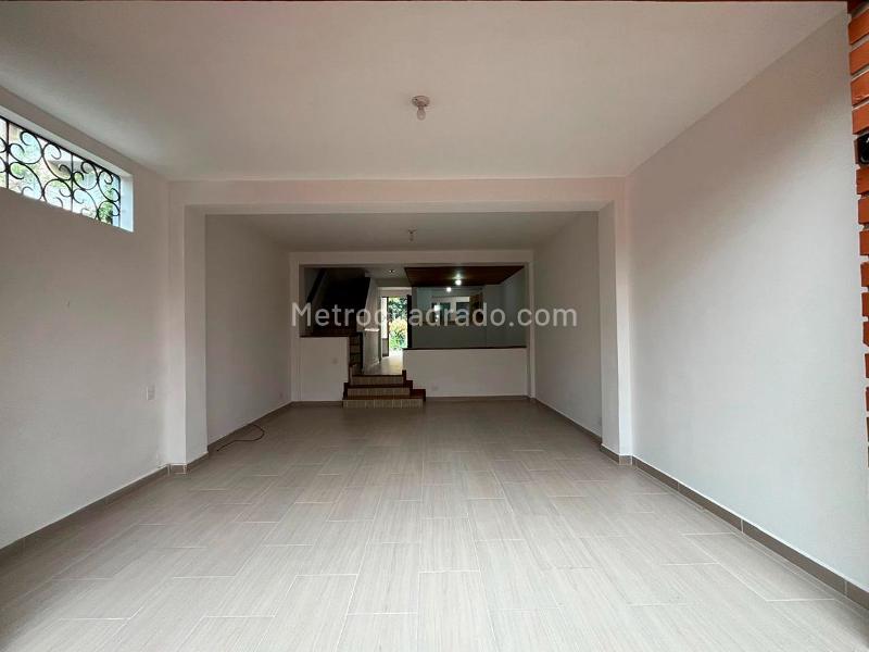 Casa de 3 Alcobas en Conjunto Cerrado en El Poblado - 2