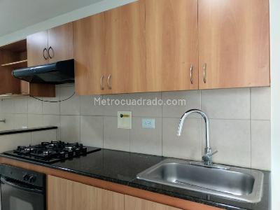 Apartamento de 3 alcobas en arriendo en La Aguacatala, Medellín, 88 m² · foto 4 de 18