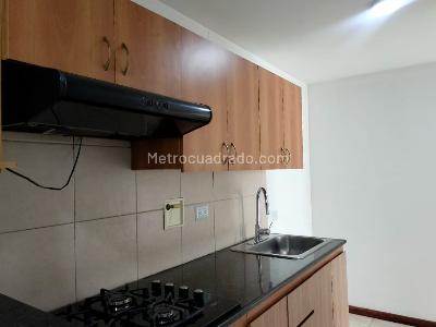Apartamento de 3 alcobas en arriendo en La Aguacatala, Medellín, 88 m² · foto 6 de 18