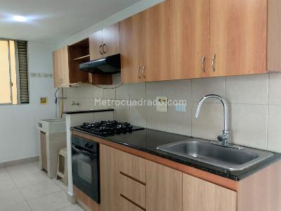 Apartamento de 3 alcobas en arriendo en La Aguacatala, Medellín, 88 m² · foto 7 de 18