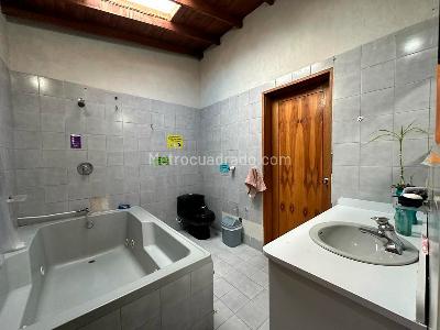 Apartamento en venta en El Poblado, Medellín · foto 13 de 15