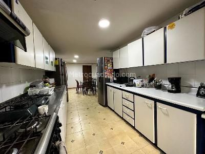 Apartamento en venta en El Poblado, Medellín · foto 2 de 15