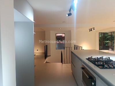Apartamento de 3 alcobas en venta en El Poblado, Medellín, 143 m² · foto 8 de 20