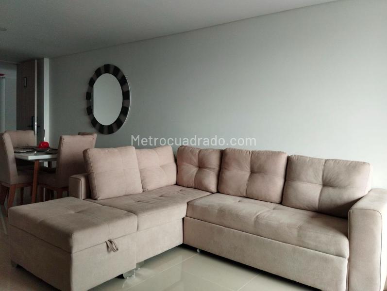Central 3BR Apartment with Balcony in El Poblado - 4