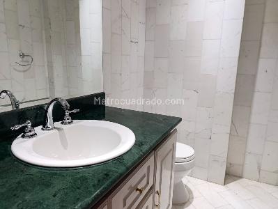 Apartamento en arriendo en El Poblado, Medellín · foto 19 de 20
