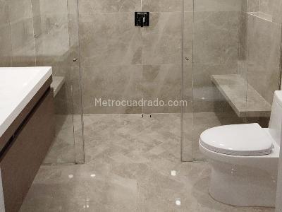 Casa de 3 alcobas en arriendo en El Poblado, Medellín, 250 m² · foto 14 de 18