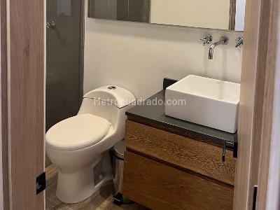 Casa de 3 alcobas en arriendo en El Poblado, Medellín, 250 m² · foto 16 de 18