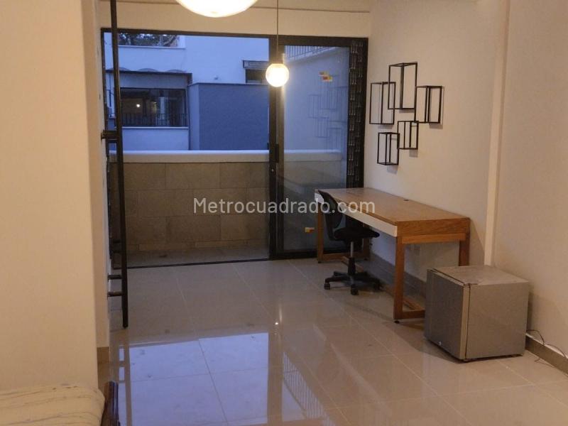 Casa Amoblada de 3 Alcobas con 4 Baños en El Poblado - 2