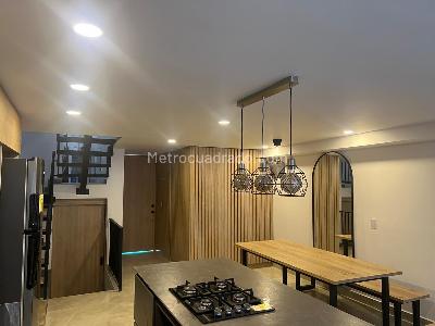 Casa de 3 alcobas en arriendo en El Poblado, Medellín, 250 m² · foto 5 de 18