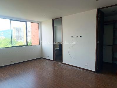 Apartamento de 3 alcobas en arriendo en El Poblado, Medellín, 187 m² · foto 10 de 19