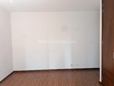 Apartamento de 3 alcobas en arriendo en El Poblado, Medellín, 187 m² · foto 13 de 19
