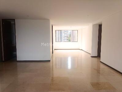 Apartamento de 3 alcobas en arriendo en El Poblado, Medellín, 187 m² · foto 2 de 19