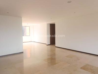 Apartamento de 3 alcobas en arriendo en El Poblado, Medellín, 187 m² · foto 3 de 19