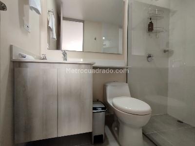 Apartamento de 3 alcobas en arriendo en El Poblado, Medellín, 88 m² · foto 16 de 17