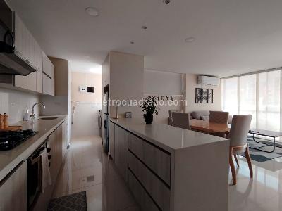 Apartamento de 3 alcobas en arriendo en El Poblado, Medellín, 88 m² · foto 6 de 17