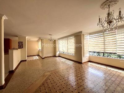 Apartamento de 3 alcobas en arriendo en Los Balsos, Medellín, 155 m² · foto 2 de 20