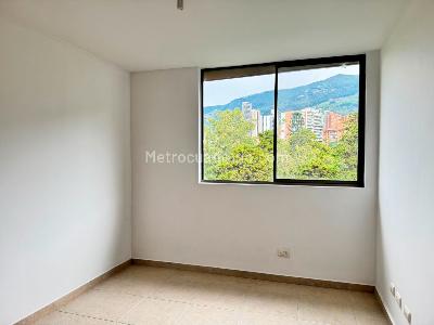 Apartamento de 3 alcobas en arriendo en El Poblado, Medellín, 120 m² · foto 11 de 17