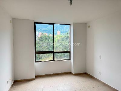 Apartamento de 3 alcobas en arriendo en El Poblado, Medellín, 120 m² · foto 13 de 17