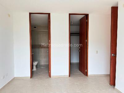 Apartamento de 3 alcobas en arriendo en El Poblado, Medellín, 120 m² · foto 14 de 17