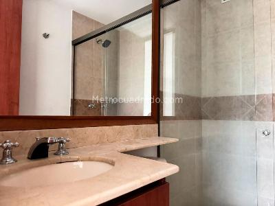 Apartamento de 3 alcobas en arriendo en El Poblado, Medellín, 120 m² · foto 15 de 17