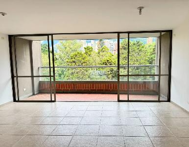 Apartamento de 3 alcobas en arriendo en El Poblado, Medellín, 120 m² · foto 2 de 17