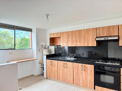 Apartamento de 3 alcobas en arriendo en El Poblado, Medellín, 120 m² · foto 6 de 17